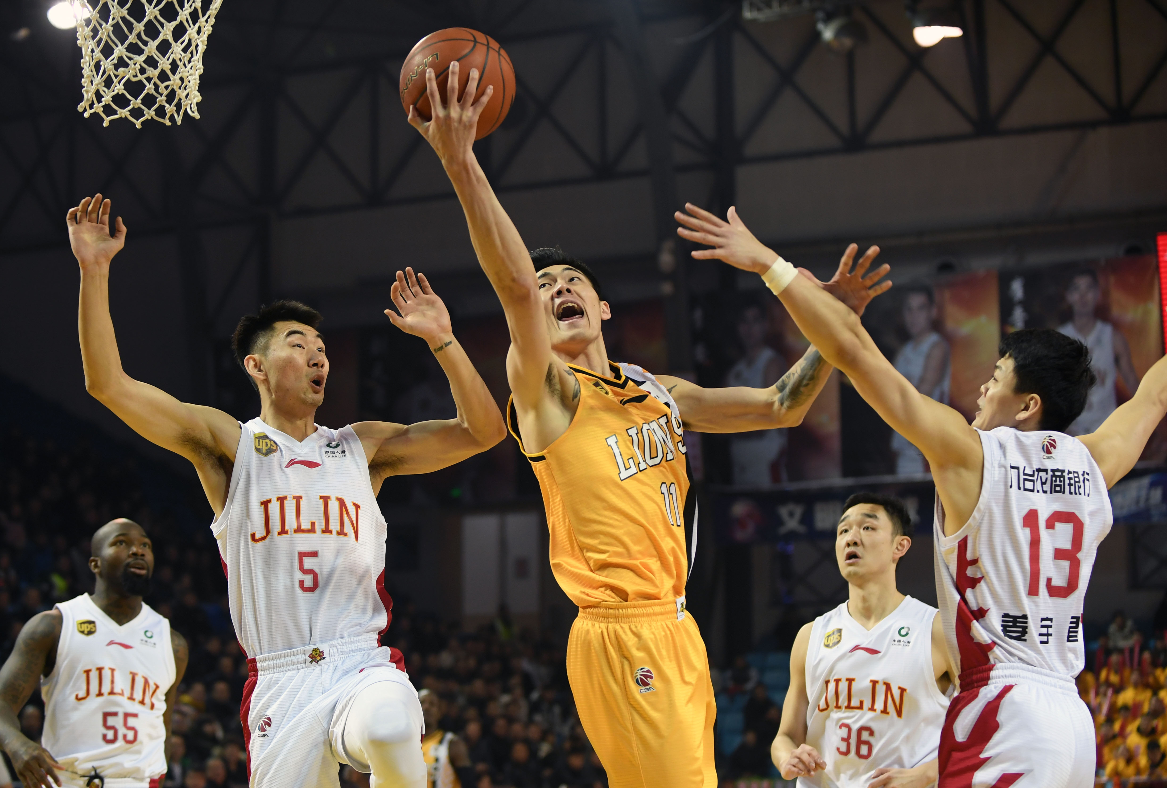 对抗强的国 对抗强的国